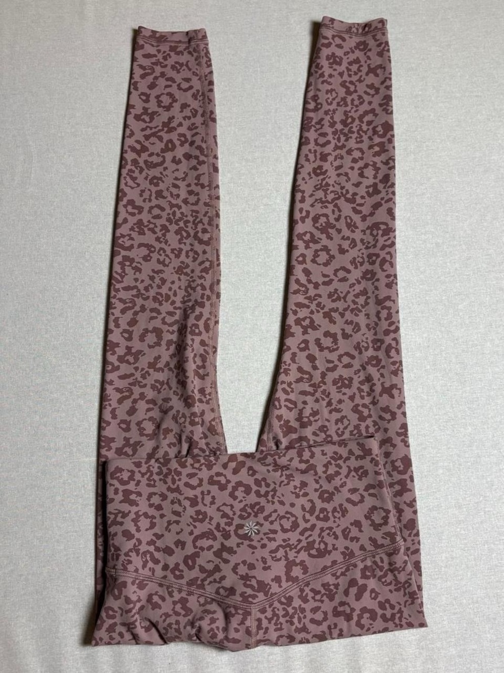 mauve leopard-print Athleta Elation Ultra High Rise Tights Size XS